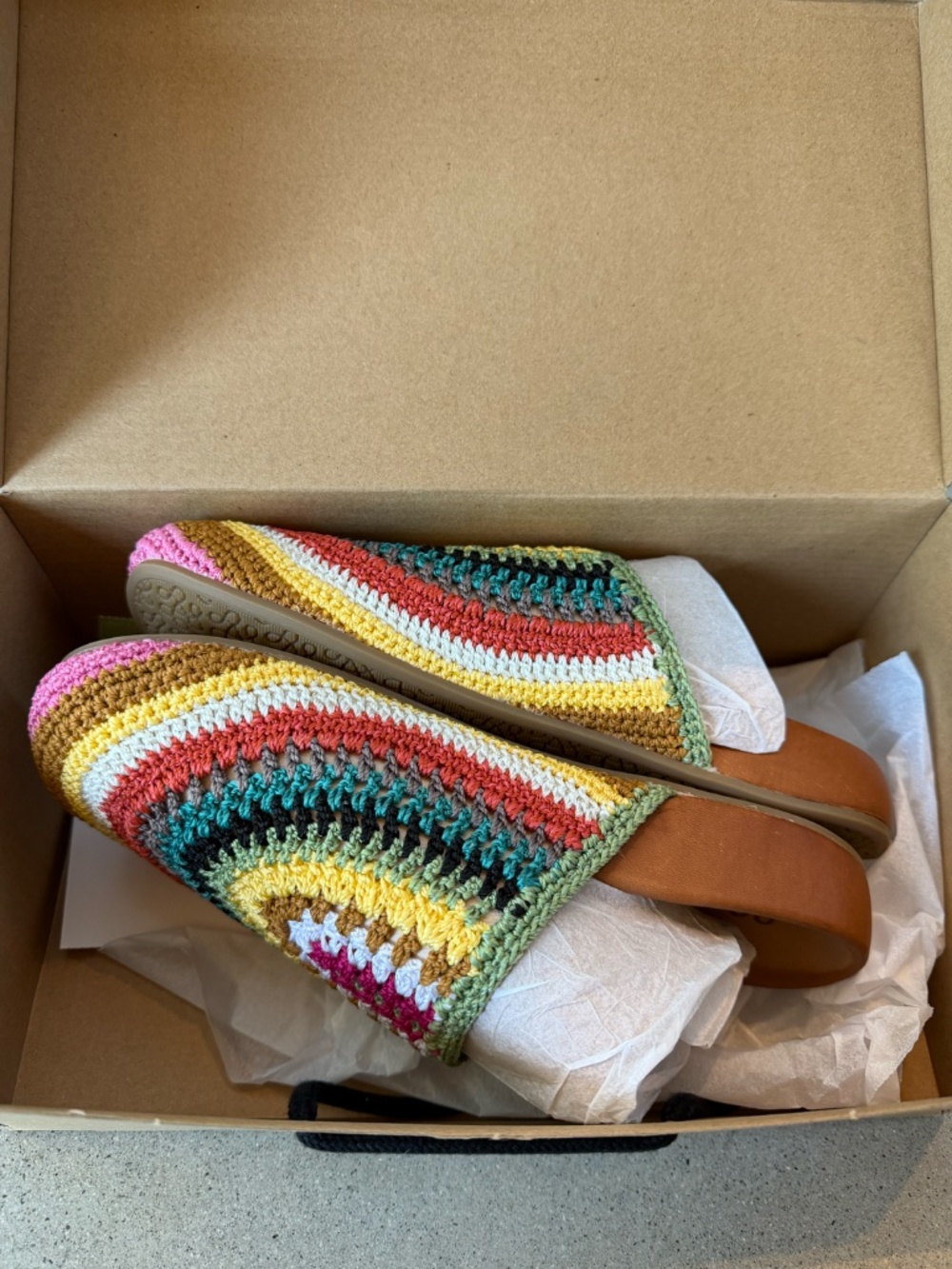 The Sak Bolinas Crochet Clog Women's Shoe's Slip on Mules Rainbow Rare Sz 8 NIB! - Picture 6 of 7